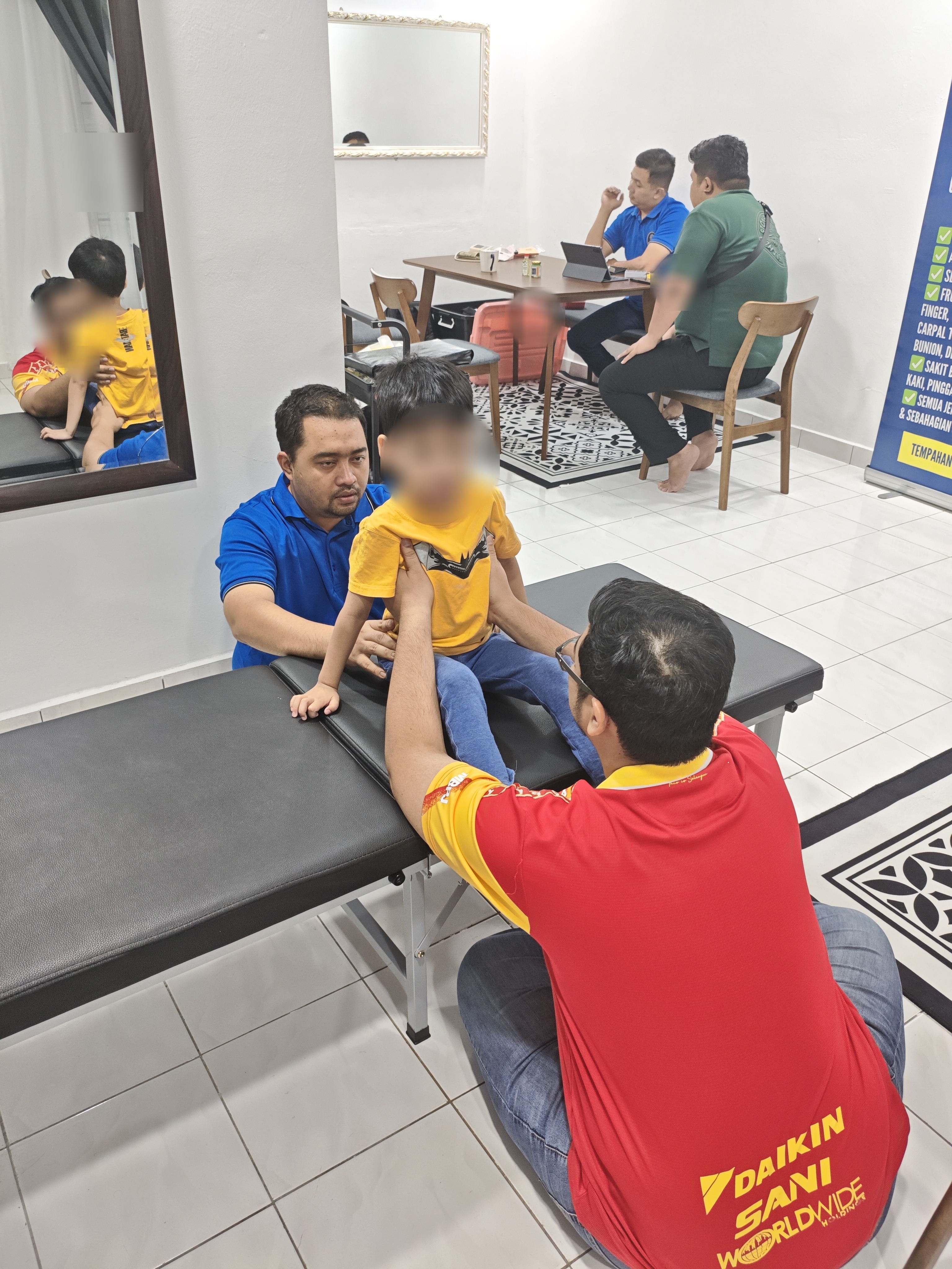 Sesi terapi sentuhan ajaib